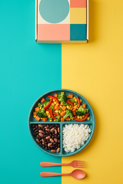 Detail image: three-section meal arrangement